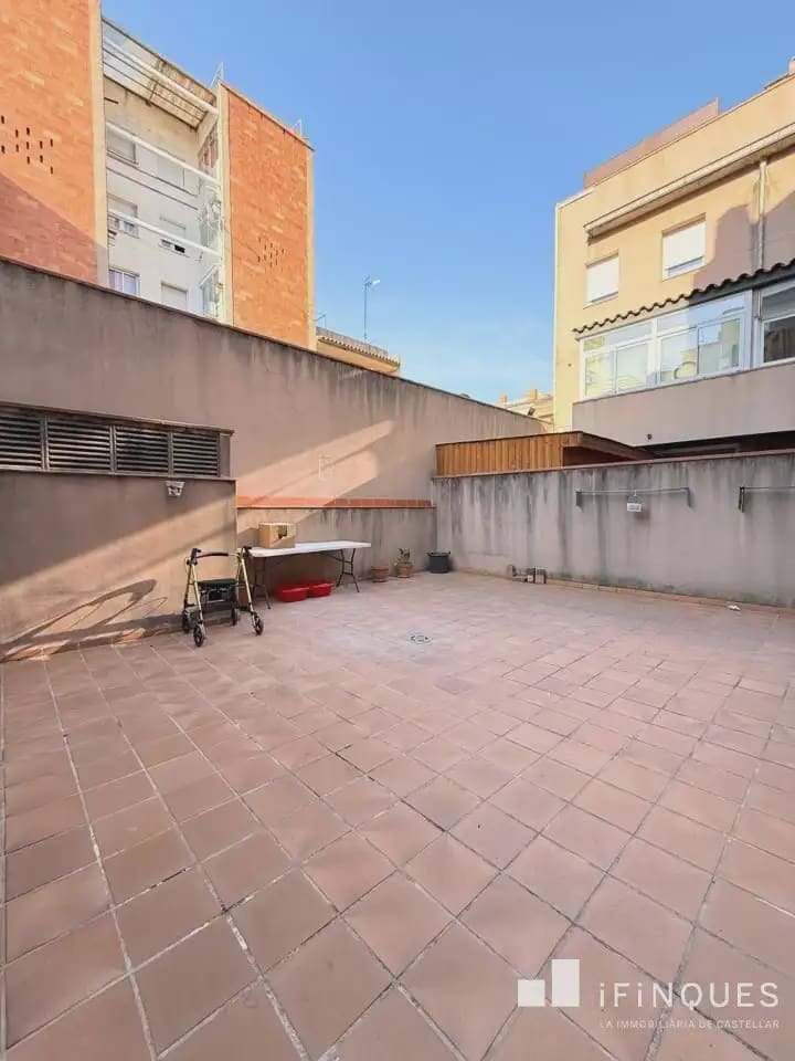 3 makuuhuone Huoneisto myytävänä paikassa Castellar del Valles mukana 
autotalli - 289 990 € (Ref: 9809078)