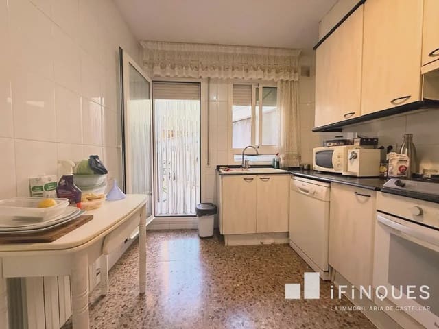 3 makuuhuone Huoneisto myytävänä paikassa Castellar del Vallès mukana 
autotalli - 289 990 € (Ref: 9809078)