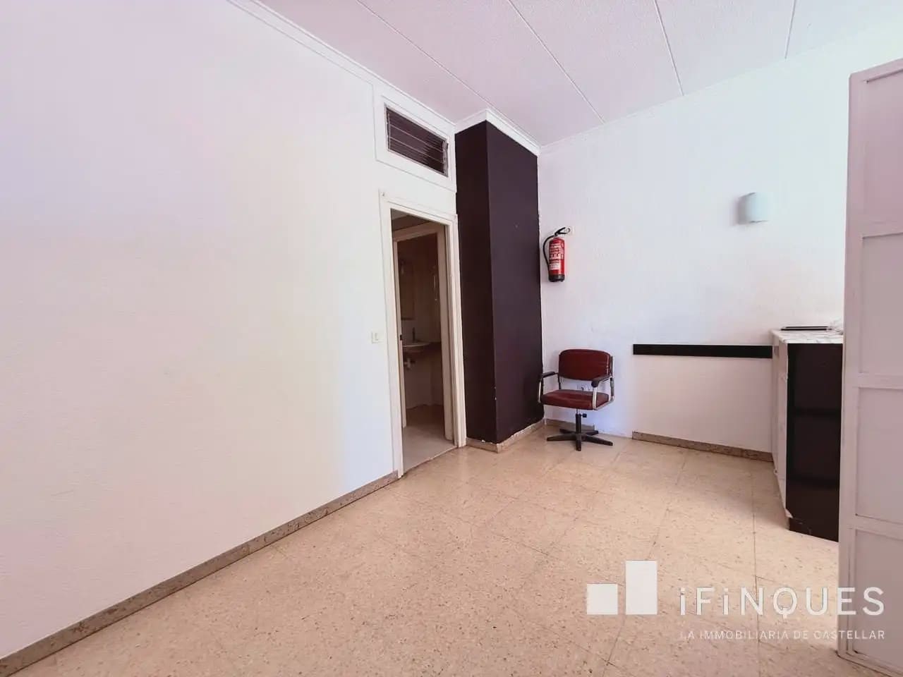 Commercial for sale in Castellar del Valles - € 62,000 (Ref: 9809079)