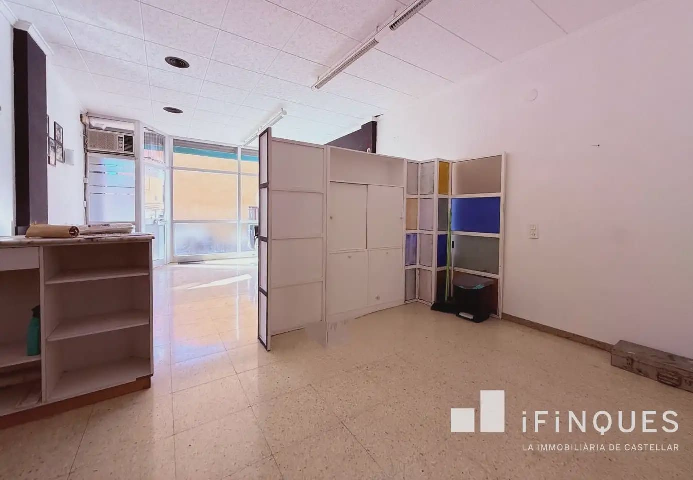 Commercial for sale in Castellar del Valles - € 62,000 (Ref: 9809079)