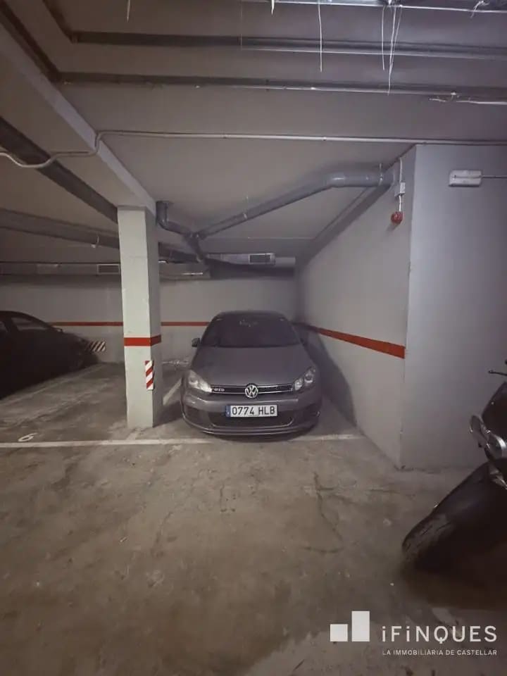 Commerciale da affittare in Castellar del Valles con garage - 599 € (Rif: 9809080)