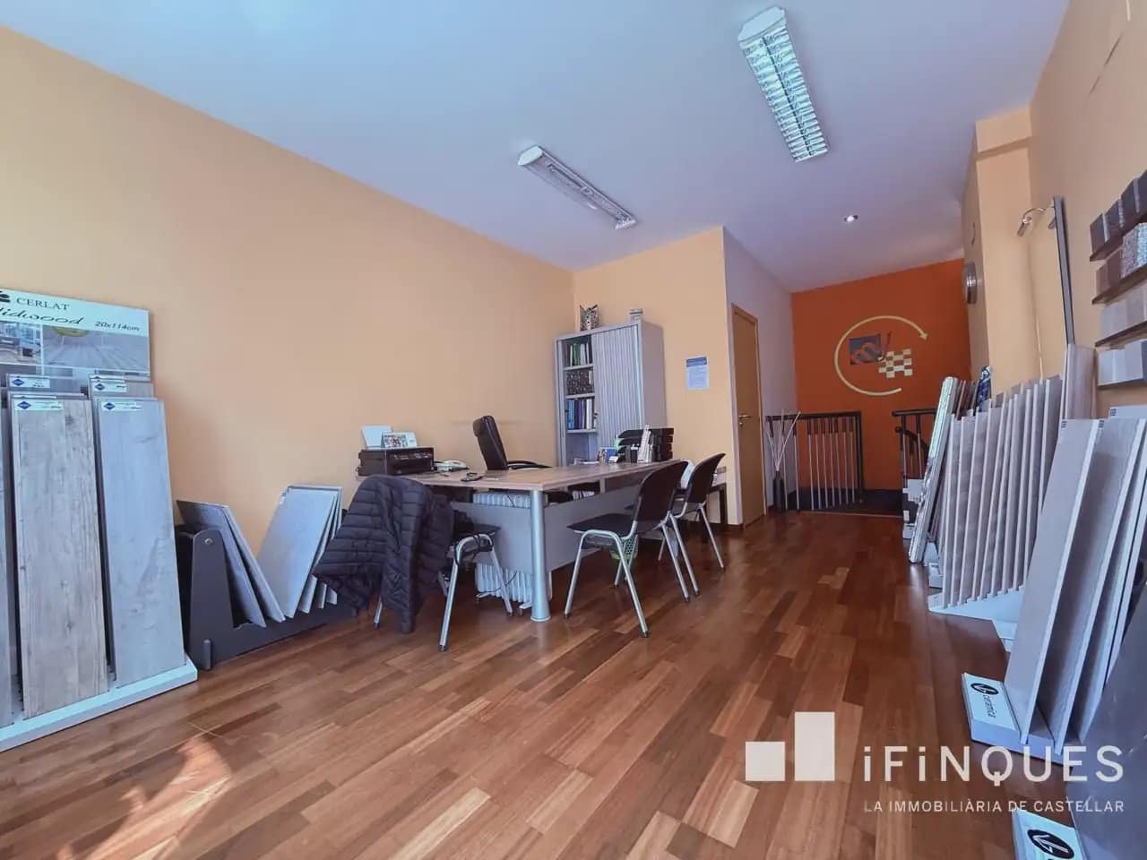 Commerciale da affittare in Castellar del Valles con garage - 599 € (Rif: 9809080)