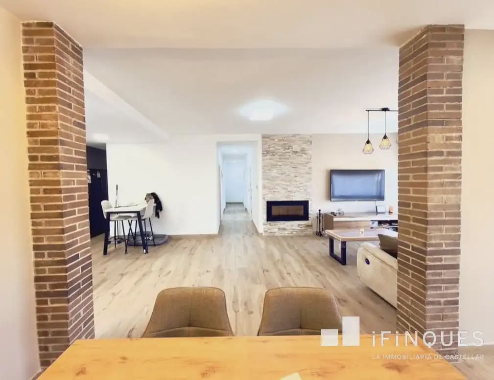 4 makuuhuone Asunto myytävänä paikassa Castellar del Valles - 369 000 € (Ref: 9809081)