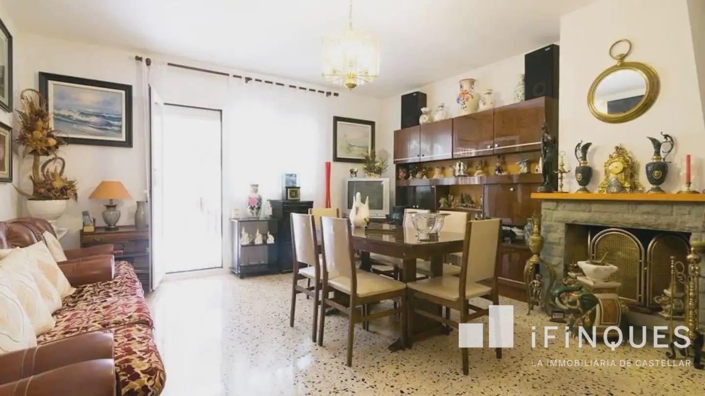 3 Zimmer Haus zu verkaufen in Terrassa - 299.000 € (Ref: 9809084)