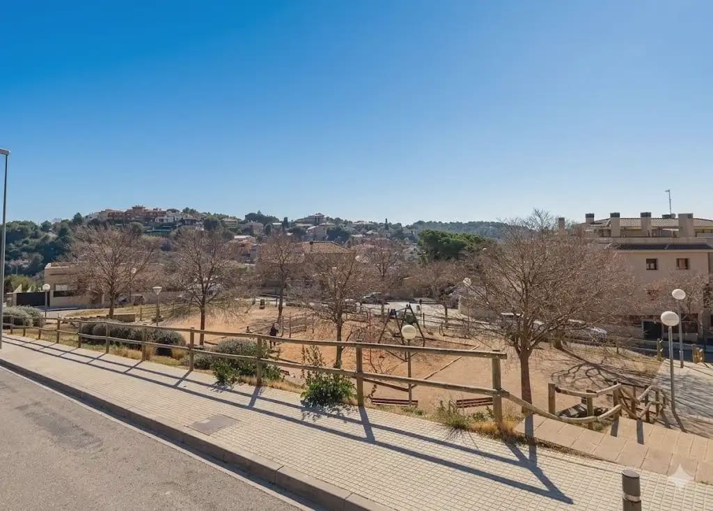 4 makuuhuone Omakotitalo myytävänä paikassa Castellar del Valles - 439 000 € (Ref: 9809089)