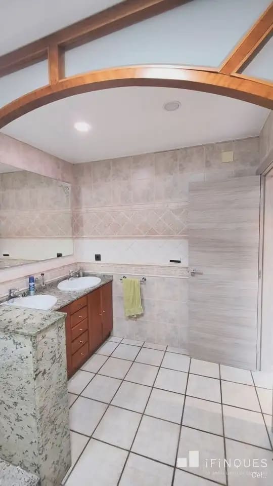 5 bedroom Villa for sale in Castellar del Valles with pool - € 680,000 (Ref: 9809095)