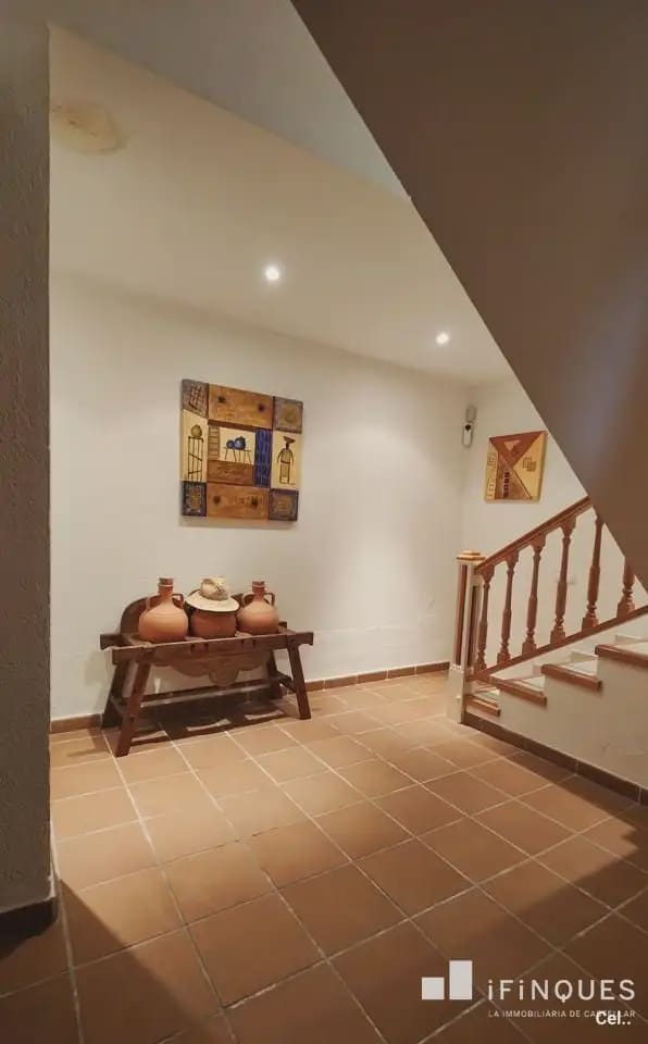 5 bedroom Villa for sale in Castellar del Valles with pool - € 680,000 (Ref: 9809095)