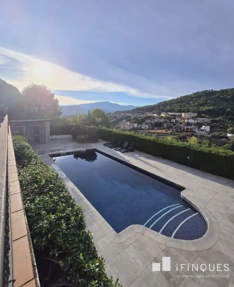 5 bedroom Villa for sale in Castellar del Valles with pool - € 680,000 (Ref: 9809095)