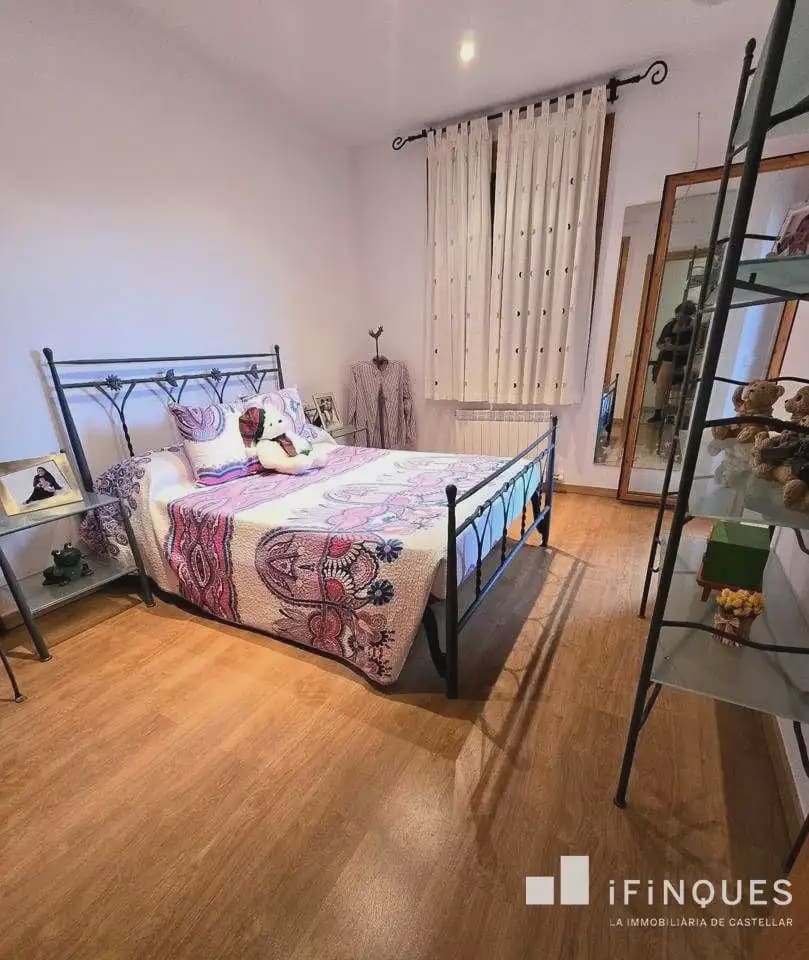 5 bedroom Villa for sale in Castellar del Valles with pool - € 680,000 (Ref: 9809095)