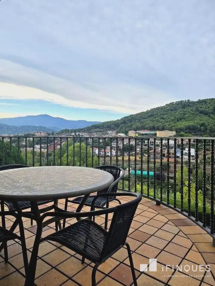 5 bedroom Villa for sale in Castellar del Valles with pool - € 680,000 (Ref: 9809095)