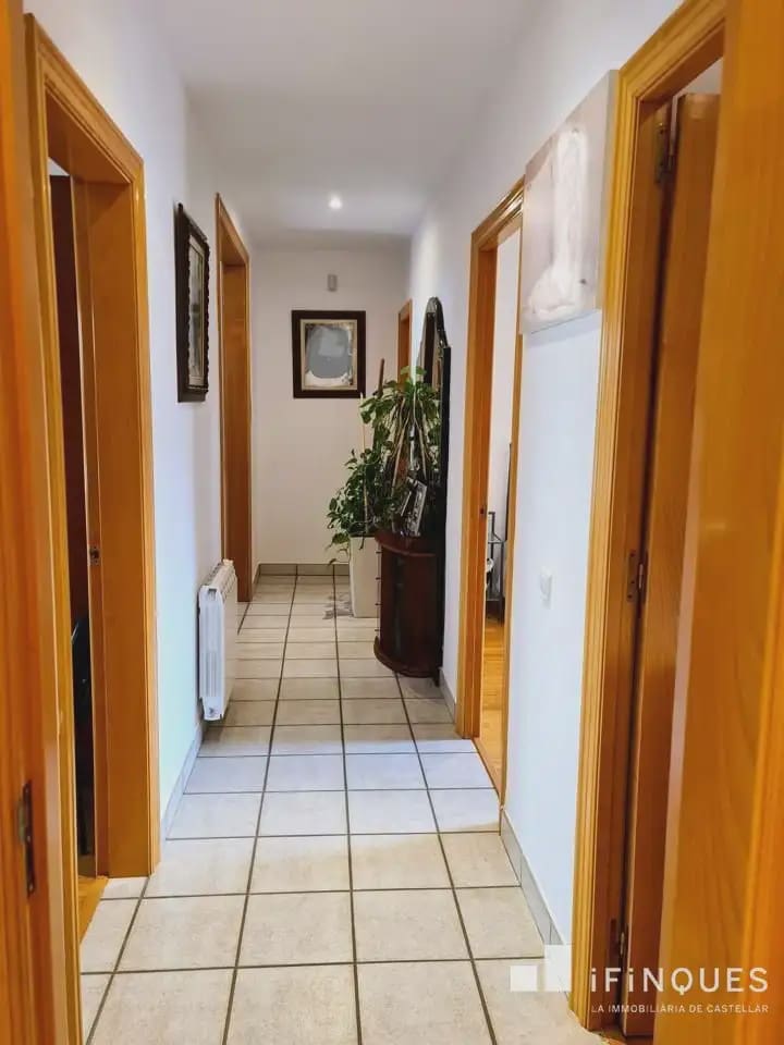 5 bedroom Villa for sale in Castellar del Valles with pool - € 680,000 (Ref: 9809095)