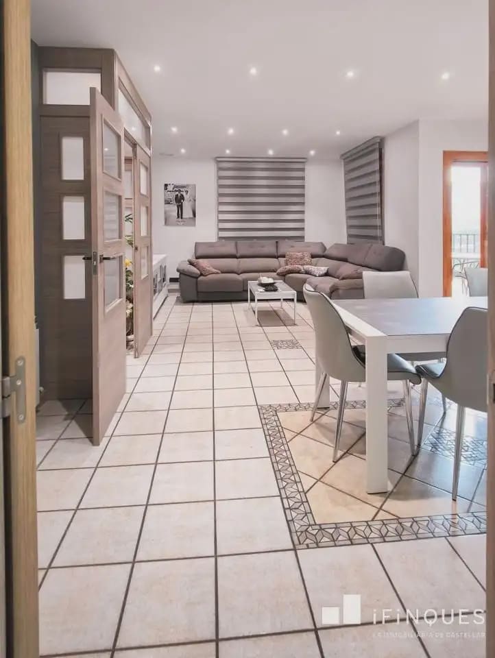 5 bedroom Villa for sale in Castellar del Valles with pool - € 680,000 (Ref: 9809095)