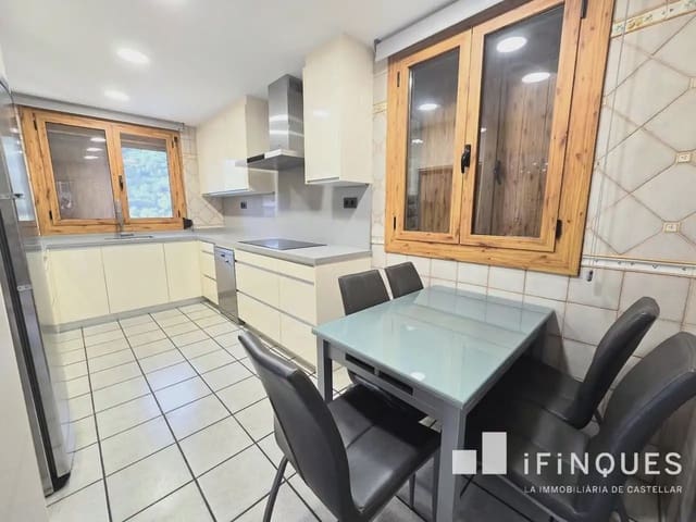 5 bedroom Villa for sale in Castellar del Vallès with pool - € 680,000 (Ref: 9809095)