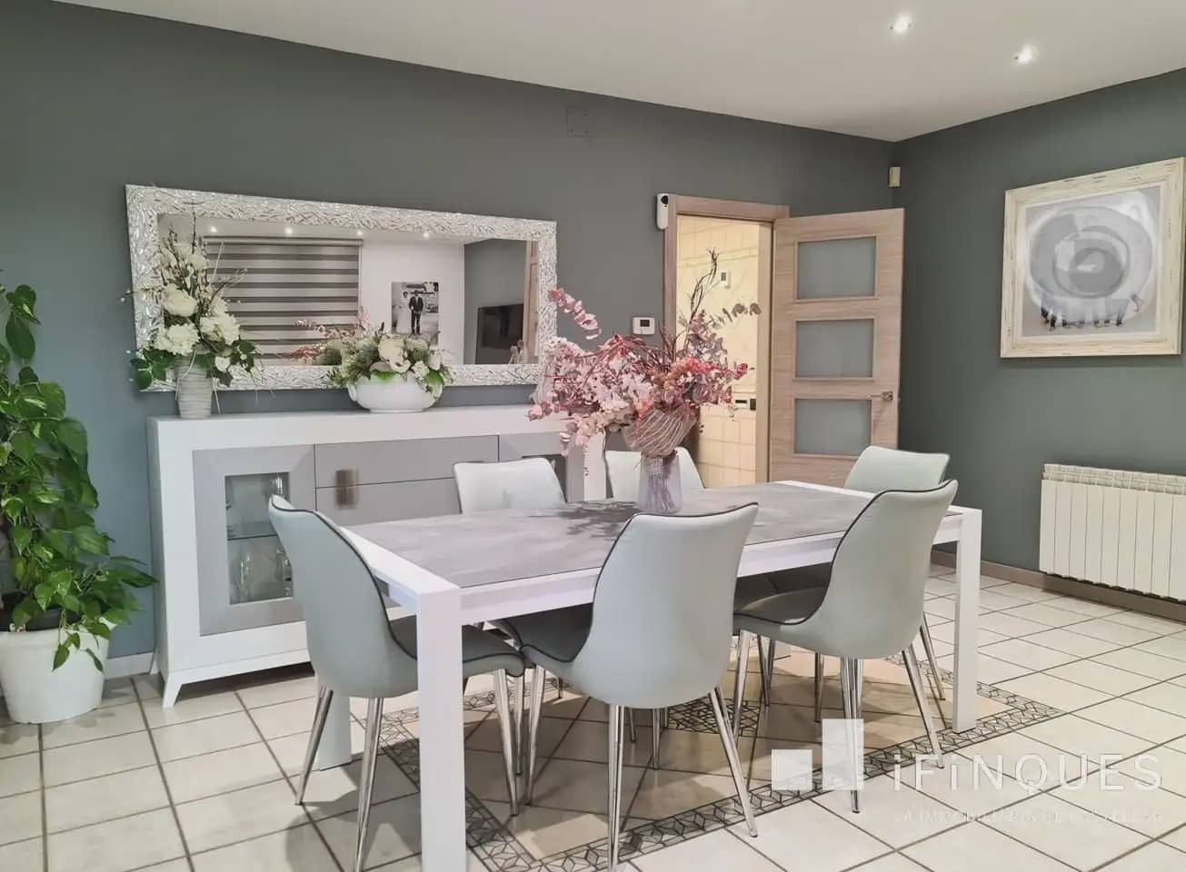 5 bedroom Villa for sale in Castellar del Valles with pool - € 680,000 (Ref: 9809095)