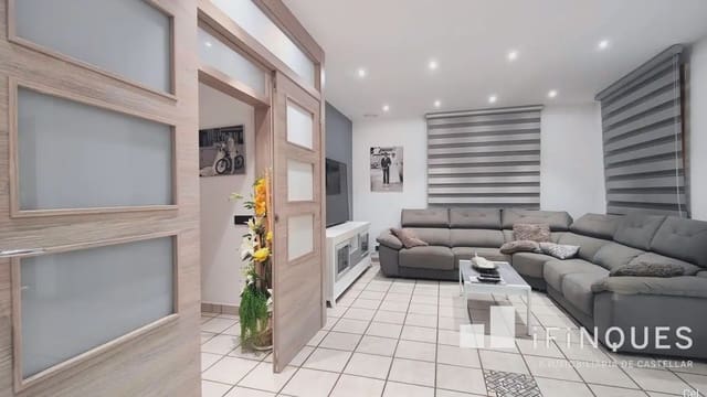 5 bedroom Villa for sale in Castellar del Vallès with pool - € 680,000 (Ref: 9809095)