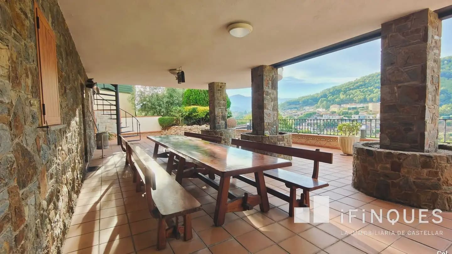 5 bedroom Villa for sale in Castellar del Valles with pool - € 680,000 (Ref: 9809095)