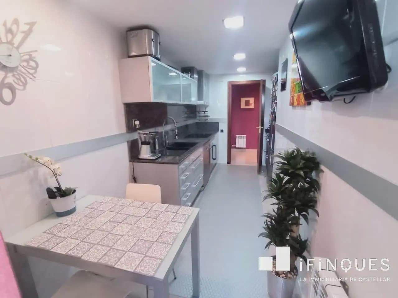 3 bedroom Flat for sale in Sabadell with garage - € 345,000 (Ref: 9809100)