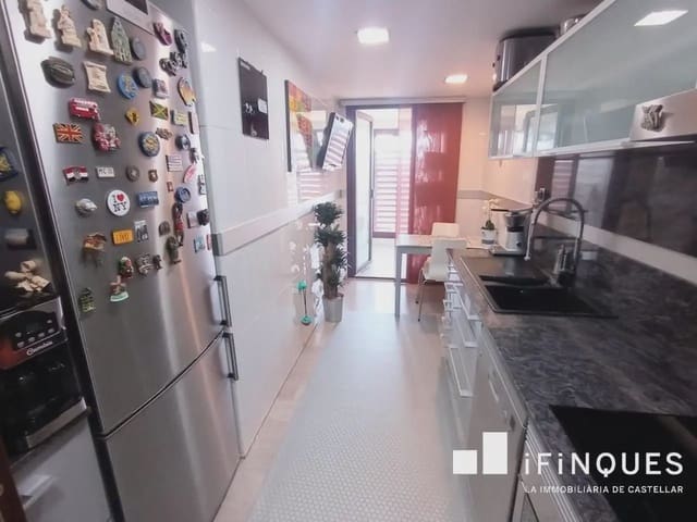 3 sovrum Lägenhet till salu i Sabadell med garage - 345 000 € (Ref: 9809100)