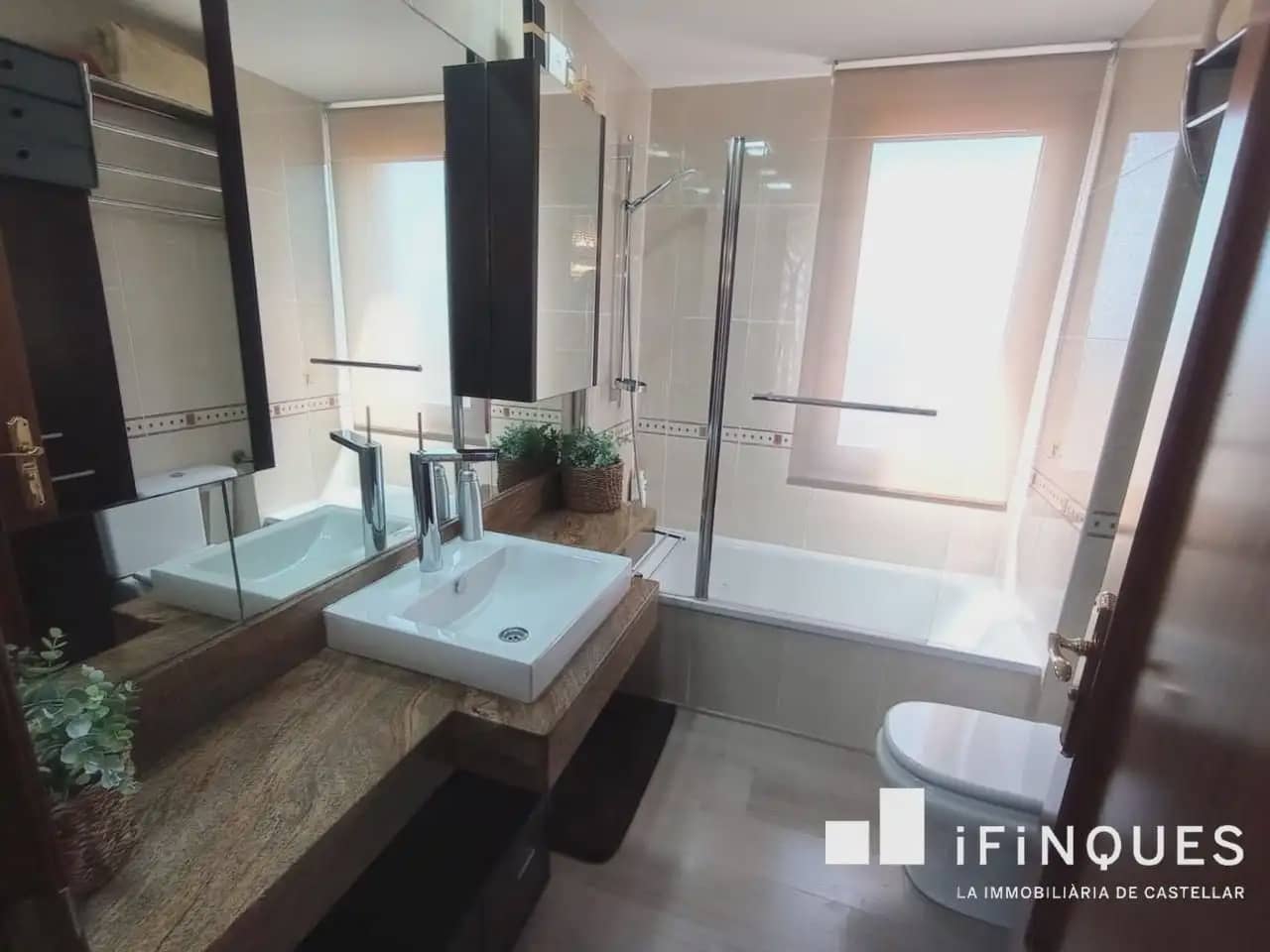 3 bedroom Flat for sale in Sabadell with garage - € 345,000 (Ref: 9809100)