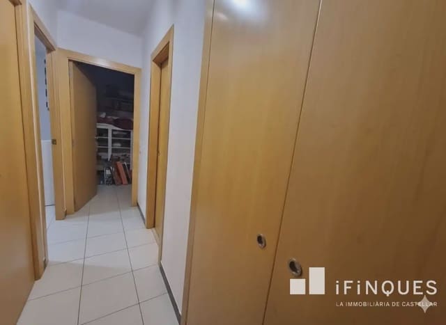 3 makuuhuone Asunto myytävänä paikassa Barberà del Vallès - 222 000 € (Ref: 9809102)