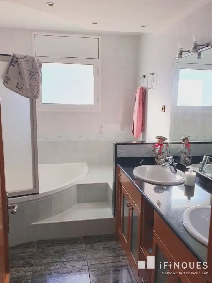 5 camera da letto Villa in vendita in Sentmenat con piscina - 495.000 € (Rif: 9809104)