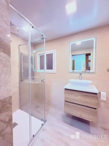 4 Zimmer Haus zu verkaufen in Terrassa - 373.000 € (Ref: 9809110)