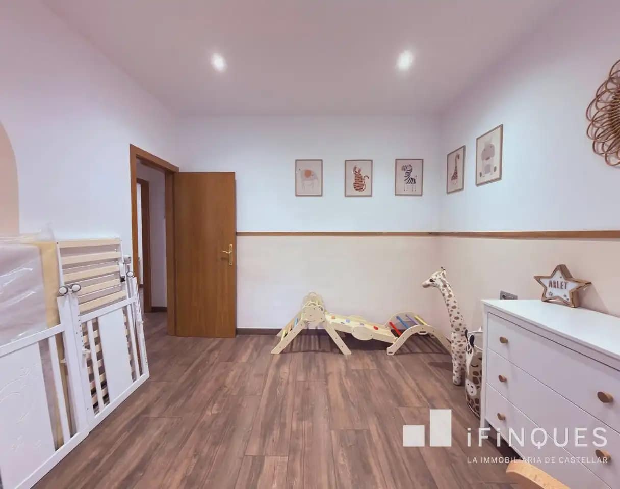 4 Zimmer Haus zu verkaufen in Terrassa - 373.000 € (Ref: 9809110)