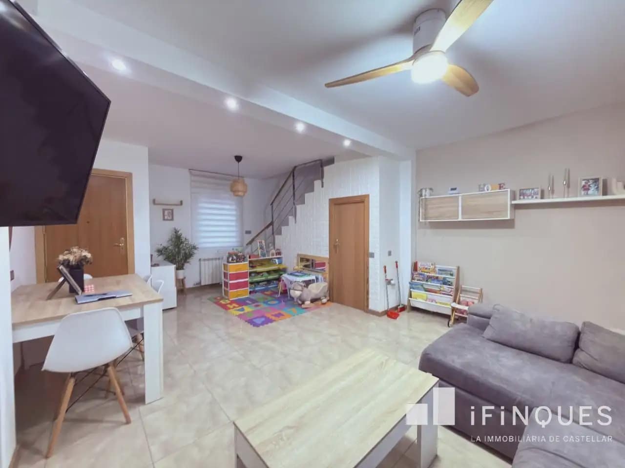 4 Zimmer Haus zu verkaufen in Terrassa - 373.000 € (Ref: 9809110)