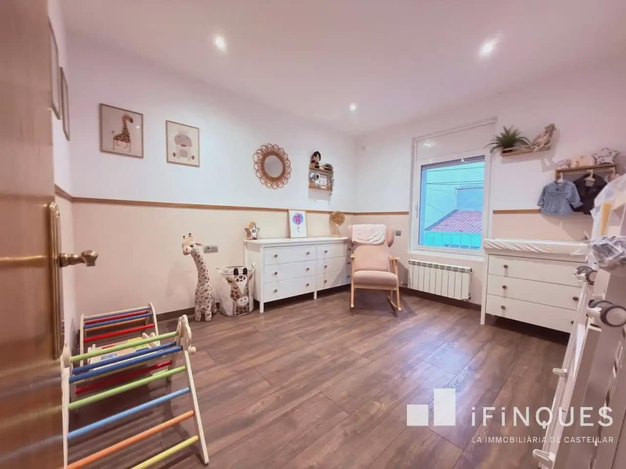 4 Zimmer Haus zu verkaufen in Terrassa - 373.000 € (Ref: 9809110)