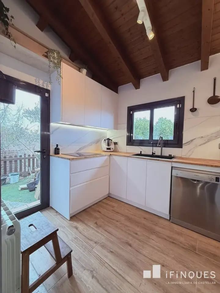 4 bedroom Villa for sale in Castellar del Valles with pool - € 558,000 (Ref: 9809111)