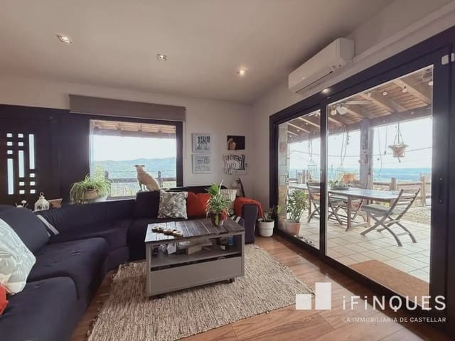 4 soverom Villa til salgs i Castellar del Vallès med svømmebasseng - € 558 000 (Ref: 9809111)