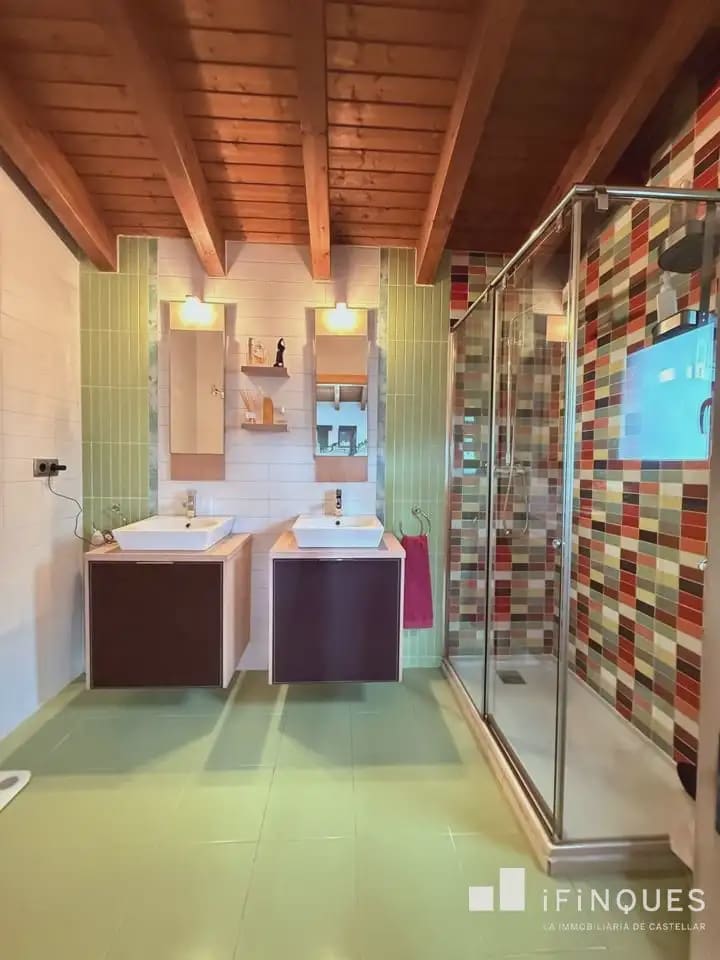 4 bedroom Villa for sale in Castellar del Valles with pool - € 558,000 (Ref: 9809111)