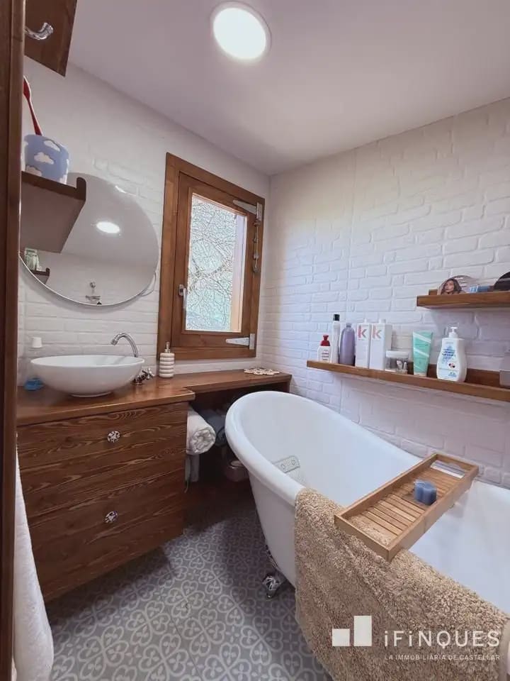 4 bedroom Villa for sale in Castellar del Valles with pool - € 558,000 (Ref: 9809111)