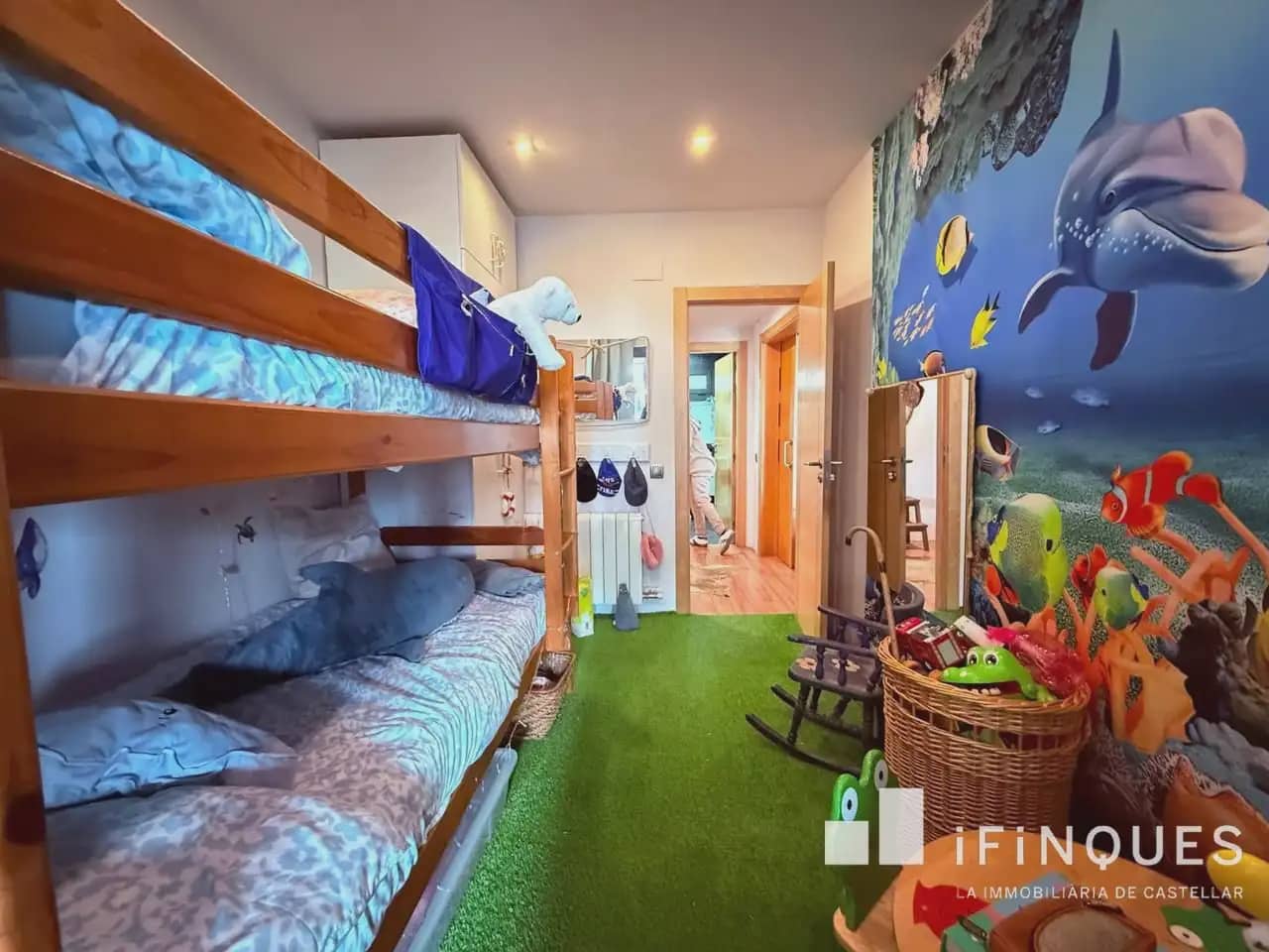 4 bedroom Villa for sale in Castellar del Valles with pool - € 558,000 (Ref: 9809111)