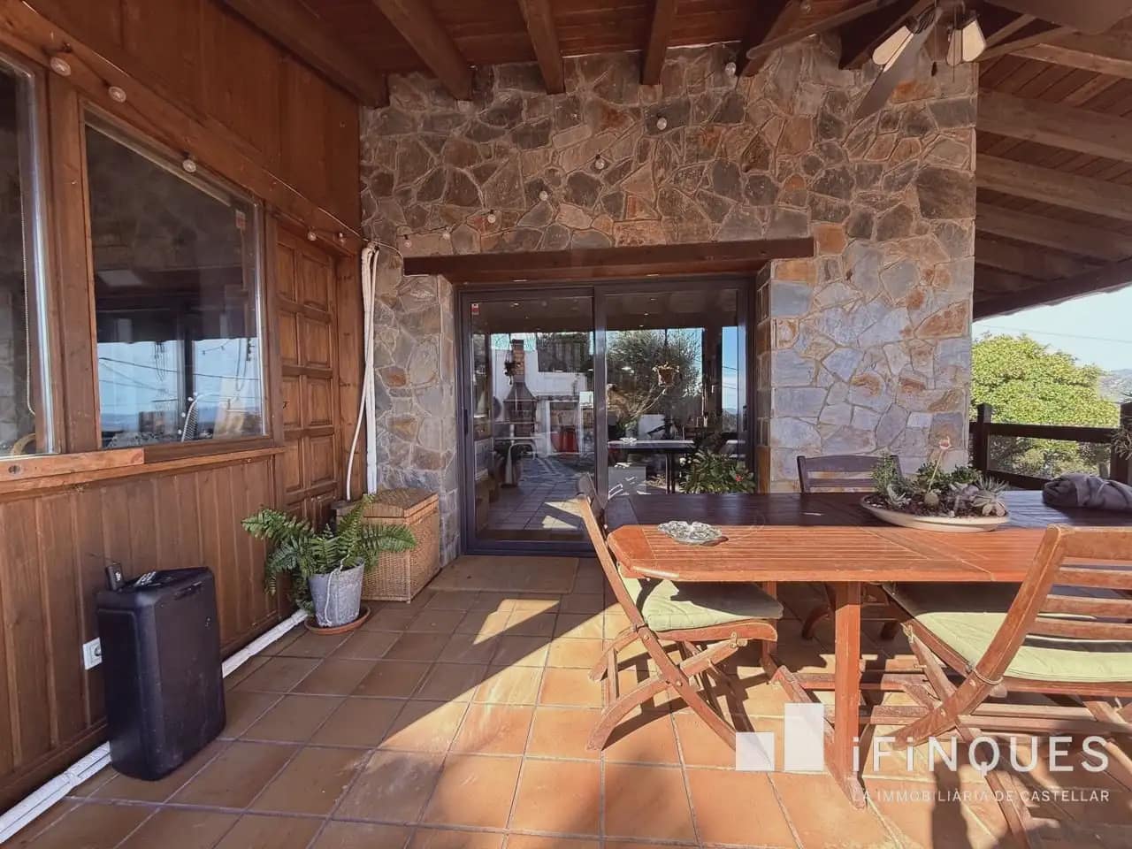 4 bedroom Villa for sale in Castellar del Valles with pool - € 558,000 (Ref: 9809111)