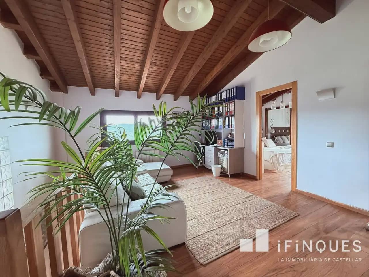 4 bedroom Villa for sale in Castellar del Valles with pool - € 558,000 (Ref: 9809111)