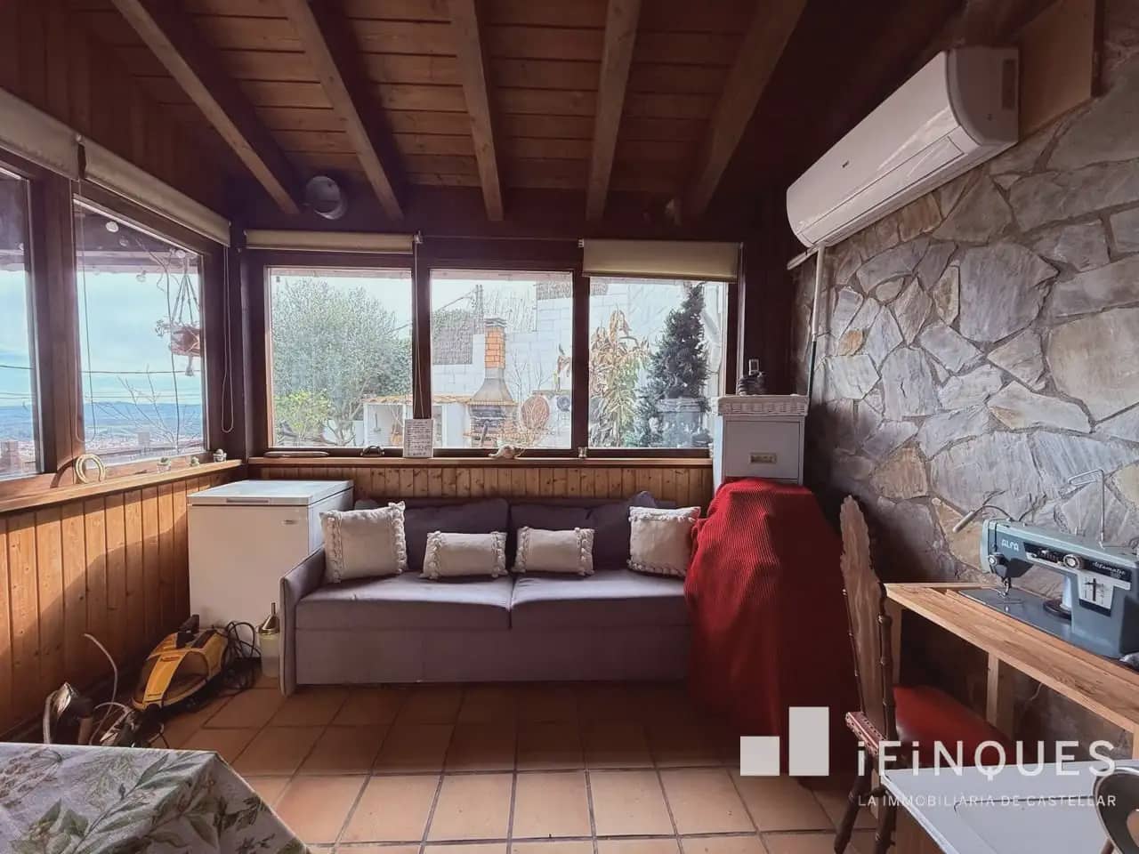 4 bedroom Villa for sale in Castellar del Valles with pool - € 558,000 (Ref: 9809111)