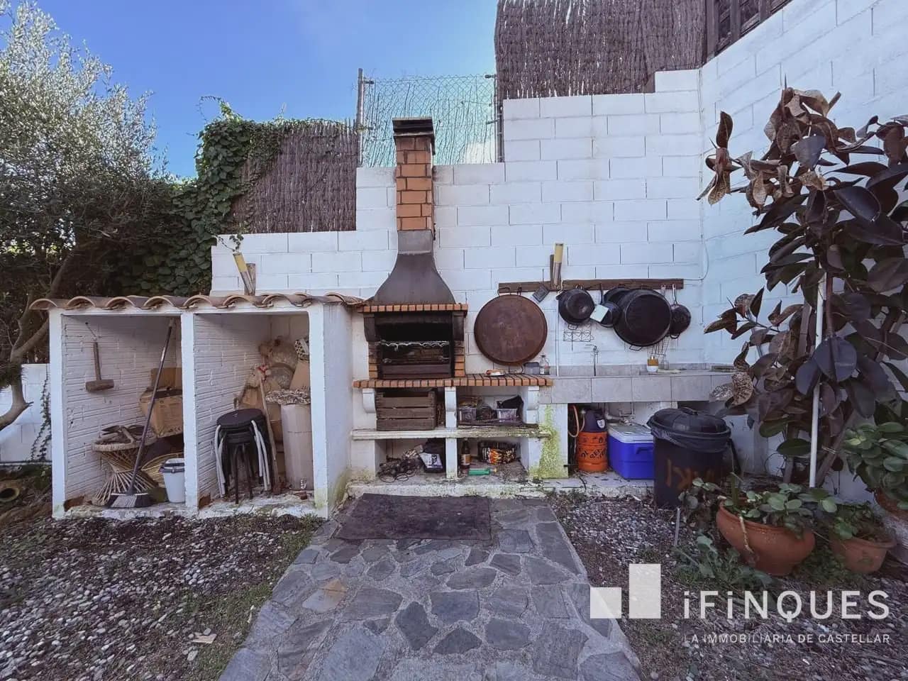 4 bedroom Villa for sale in Castellar del Valles with pool - € 558,000 (Ref: 9809111)