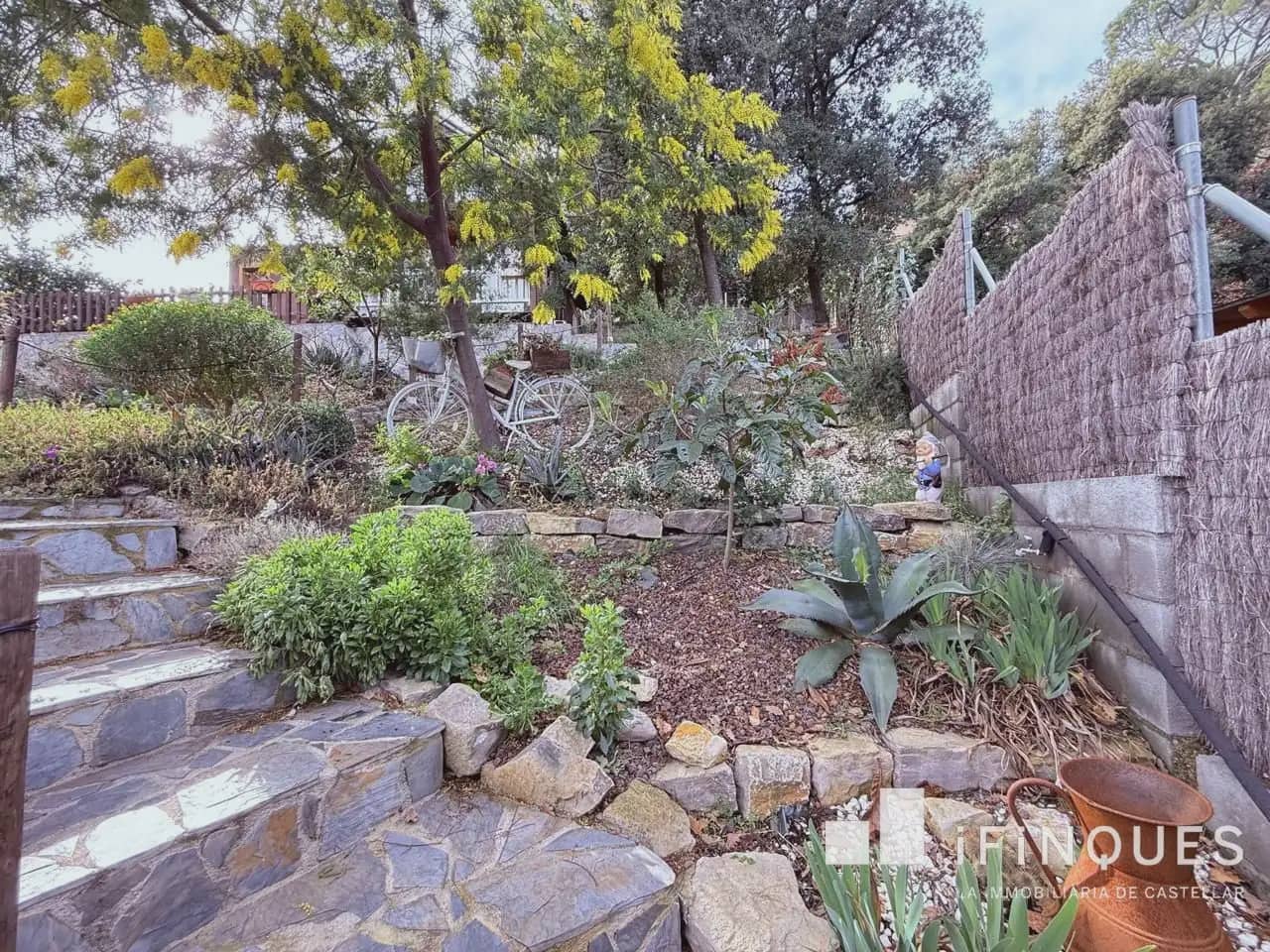 4 bedroom Villa for sale in Castellar del Valles with pool - € 558,000 (Ref: 9809111)