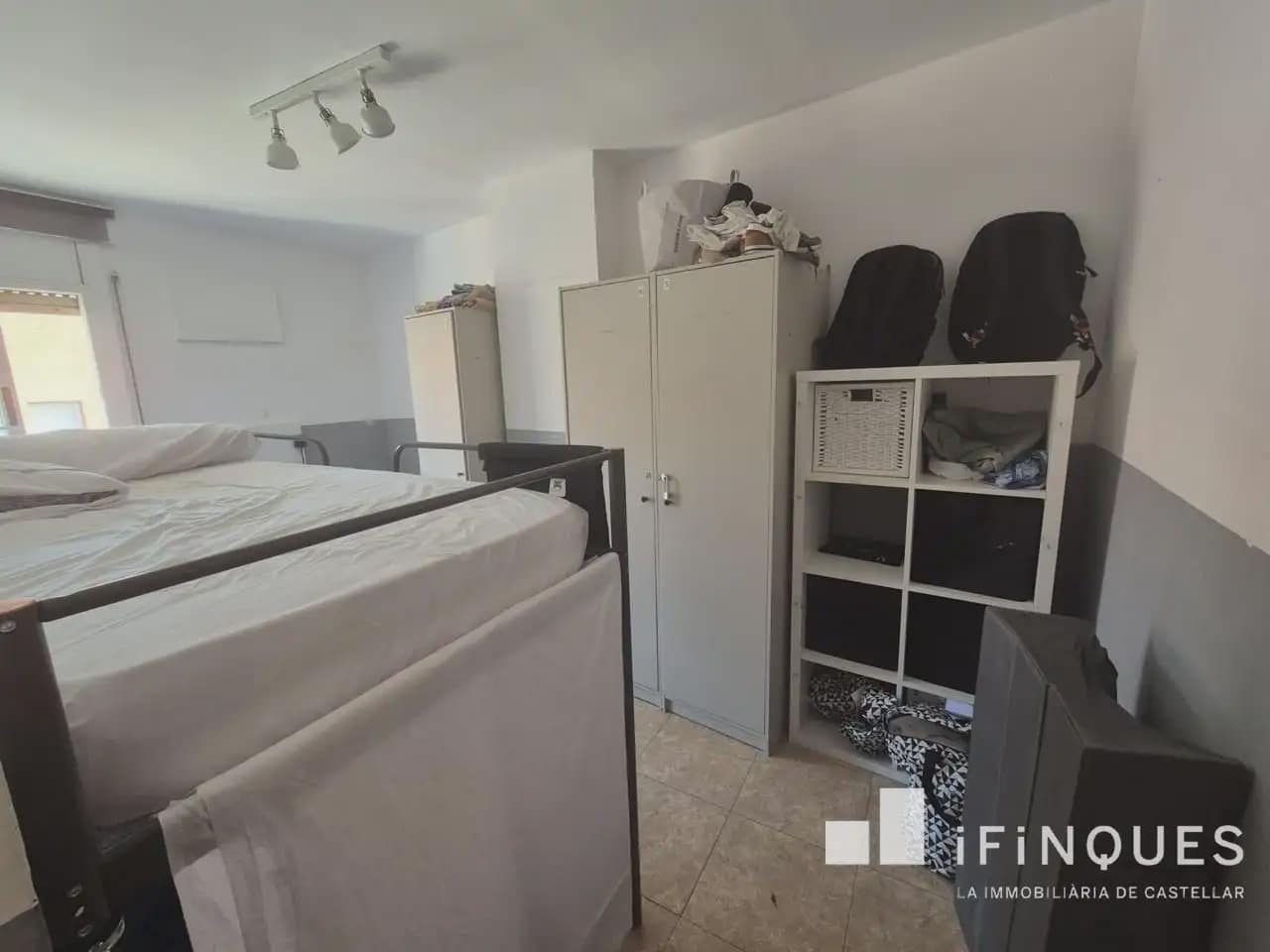 Casa de 4 habitaciones en Sabadell en venta - 360.000 € (Ref: 9814697)