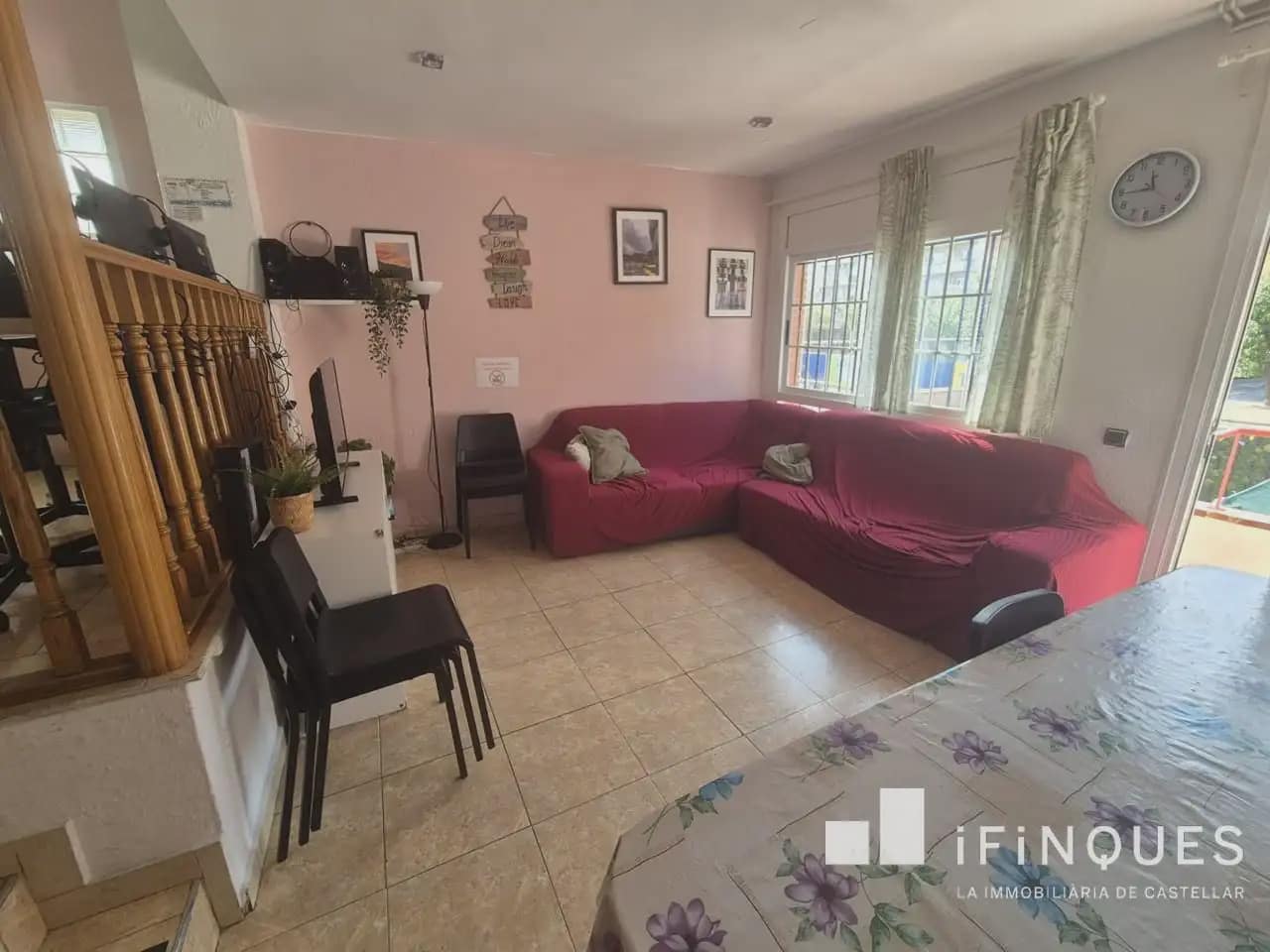 Casa de 4 habitaciones en Sabadell en venta - 360.000 € (Ref: 9814697)