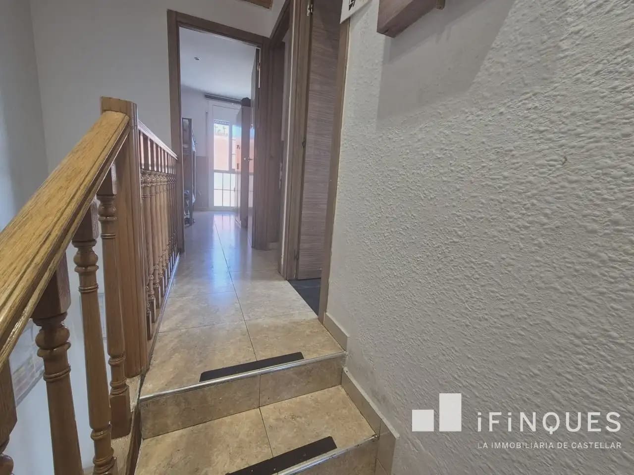 Casa de 4 habitaciones en Sabadell en venta - 360.000 € (Ref: 9814697)