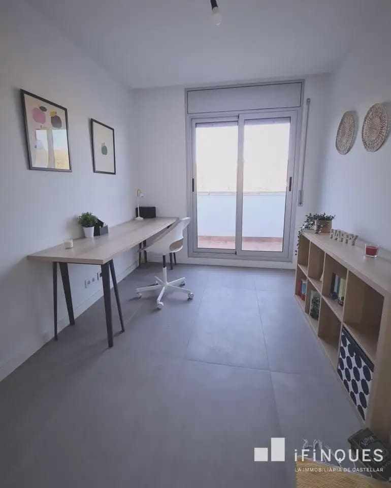 Chalet de 3 habitaciones en Castellar del Vallès en venta - 420.000 € (Ref: 9816494)