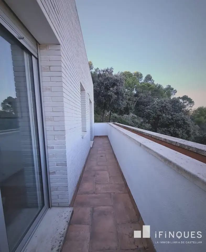 Chalet de 3 habitaciones en Castellar del Vallès en venta - 420.000 € (Ref: 9816494)