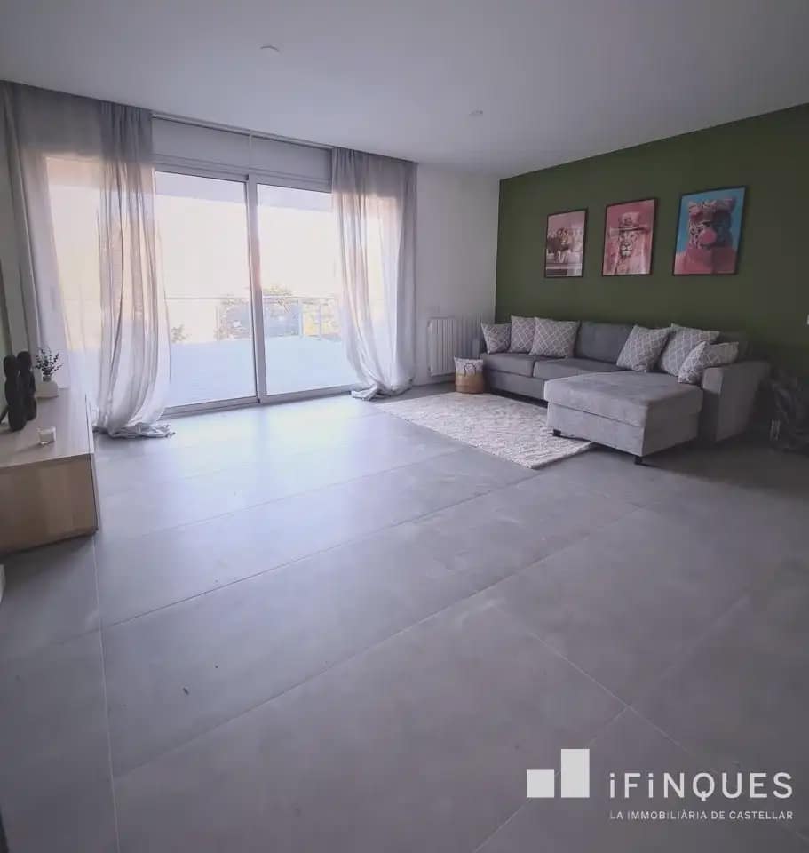 Chalet de 3 habitaciones en Castellar del Vallès en venta - 420.000 € (Ref: 9816494)