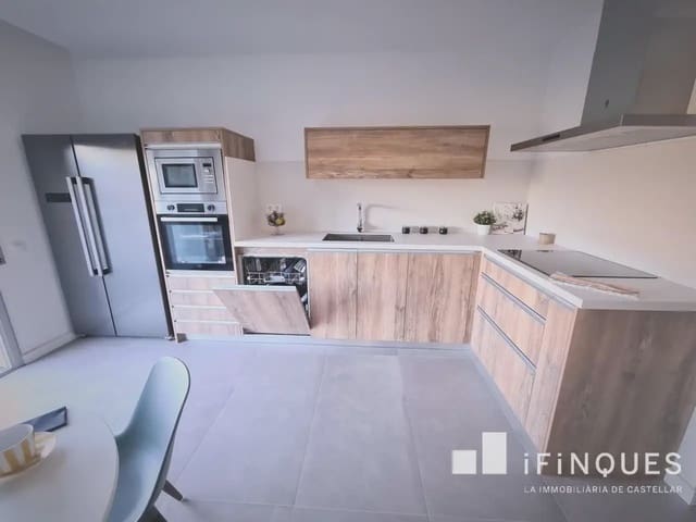 Chalet de 3 habitaciones en Castellar del Vallès en venta - 420.000 € (Ref: 9816494)