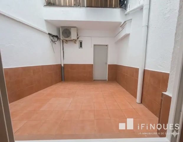 Local Commercial à louer à Castellar del Vallès - 1 190 € (Ref: 9827500)