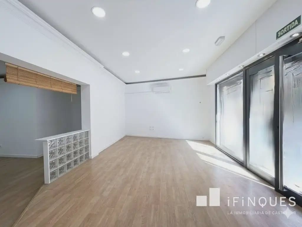 Commercial for rent in Castellar del Valles - € 1,190 (Ref: 9827500)