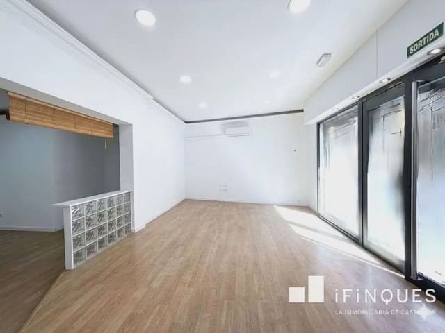 Local Commercial à louer à Castellar del Vallès - 1 190 € (Ref: 9827500)
