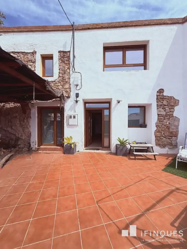 5 bedroom Townhouse for sale in Castellar del Valles - € 470,000 (Ref: 9838648)